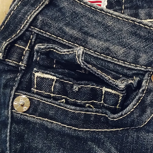 True Religion Blue Jeans Low Rise - Picture 6 of 6